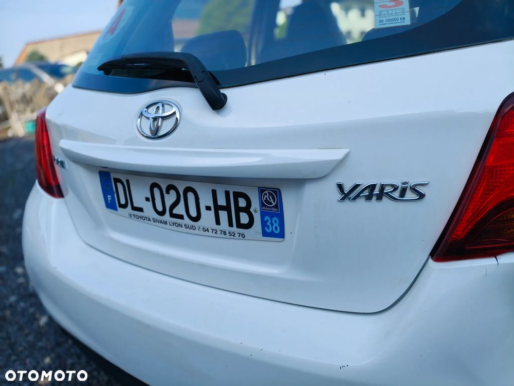 Toyota Yaris - 8
