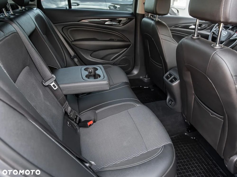 Opel Insignia - 29