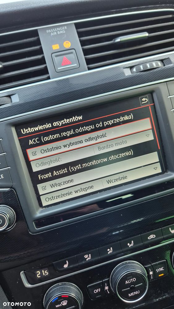 Volkswagen Golf - 6