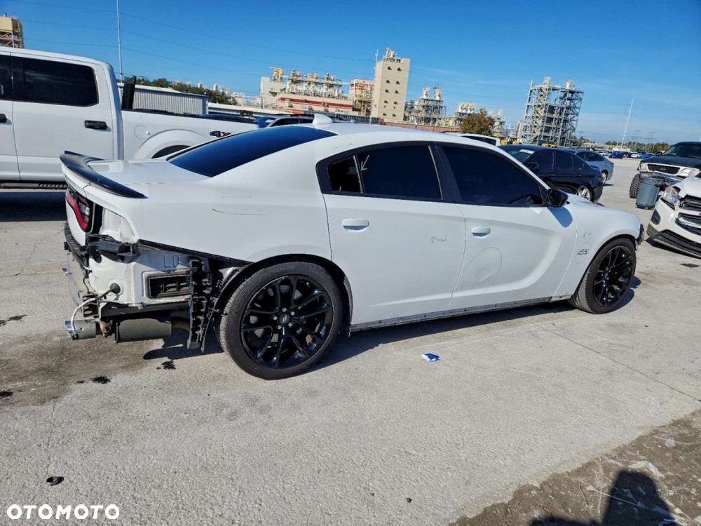 Dodge Charger - 4