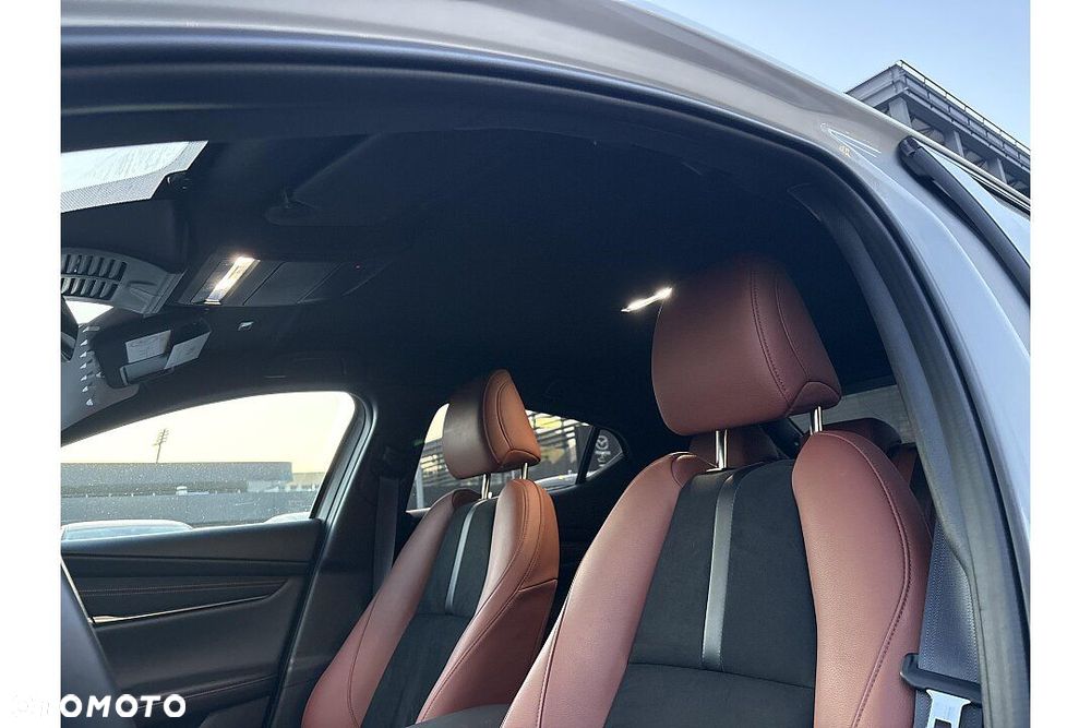 Mazda 3 2.0 mHEV Hikari - 25