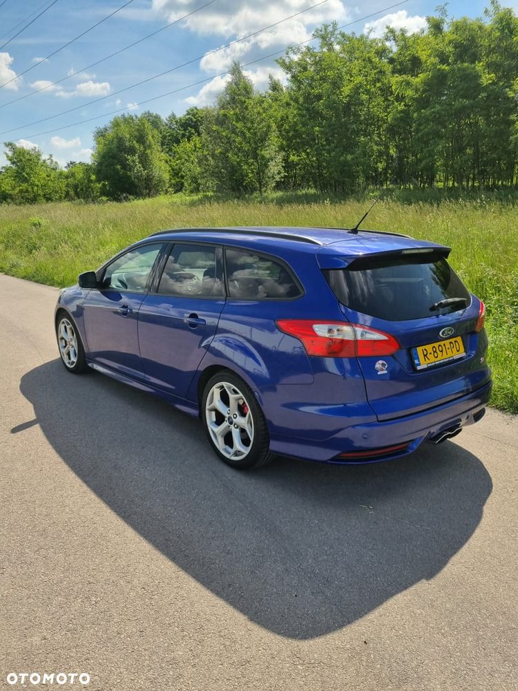 Ford Focus 2.0 EcoBoost ST mit Leder-Sport-Paket - 10