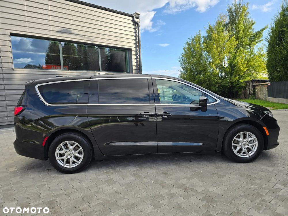 Chrysler Pacifica - 5