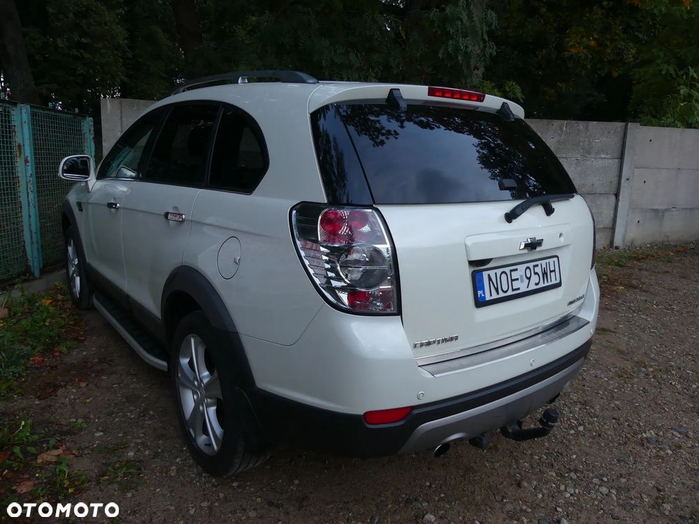 Chevrolet Captiva 2.2 d LTZ - 13