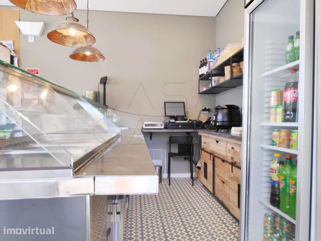 Estabelecimento equipado para take away no Bairro do Liceu - Grande imagem: 5/16