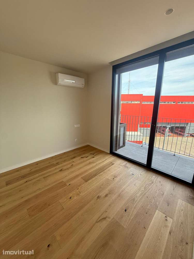 Apartamento T1 com Varanda- Vila Nova de Gaia - CO - Grande imagem: 3/9