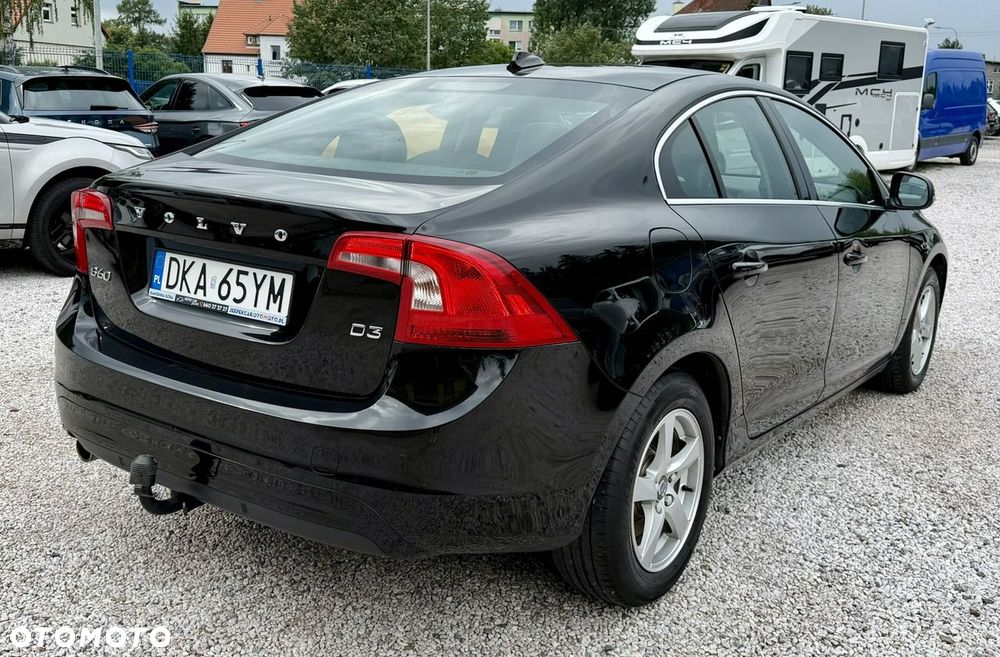 Volvo S60 D3 Drive-E Momentum - 4