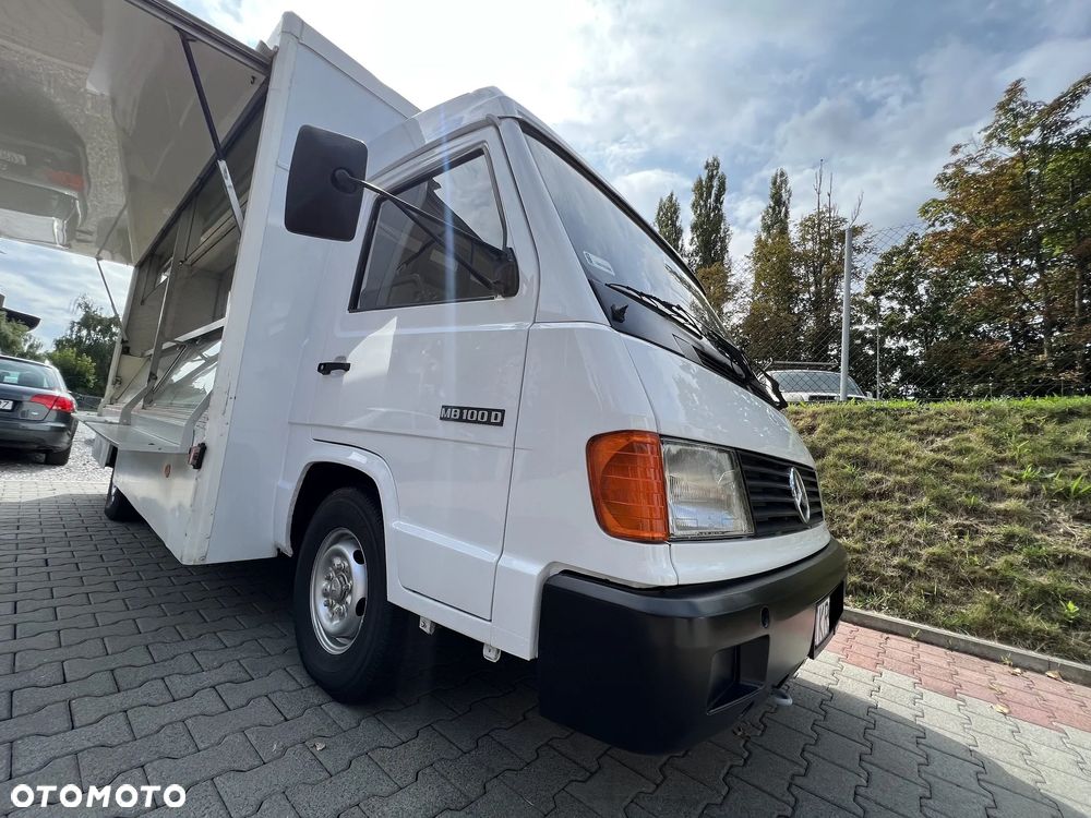 Mercedes-Benz MB100D - 5