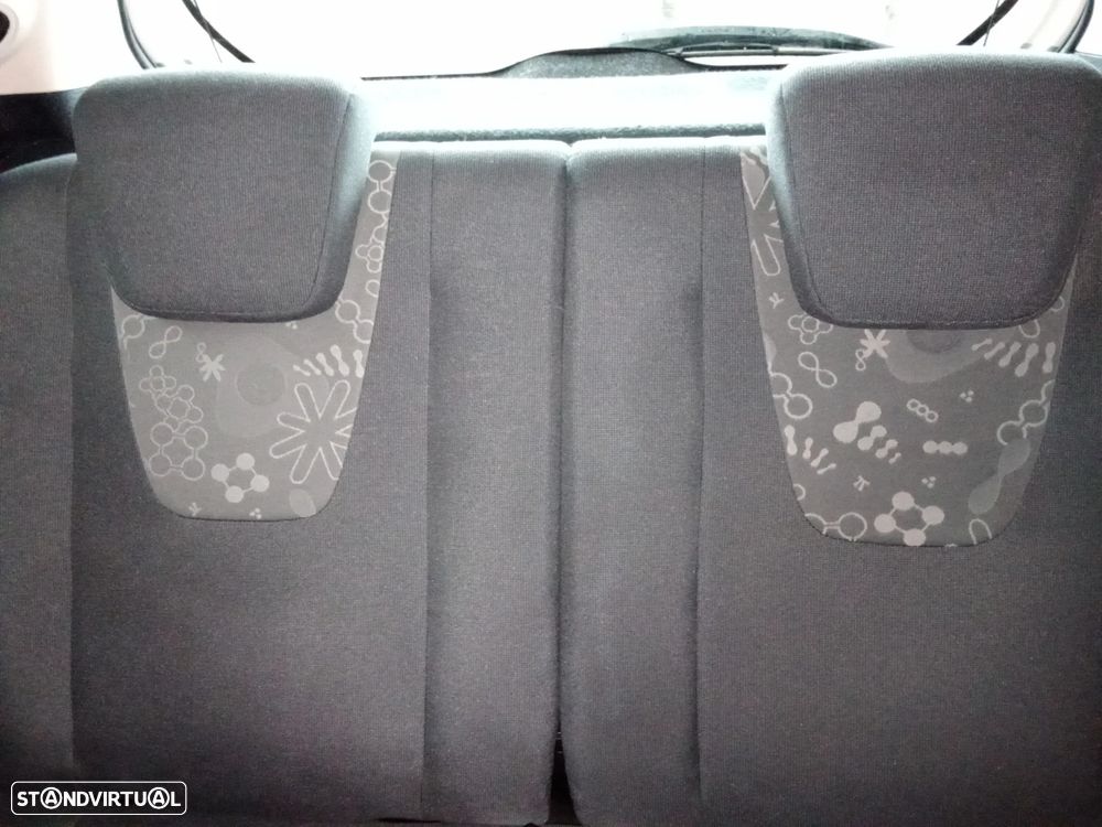 Ford KA 1.2 S&S Ambiente - 12