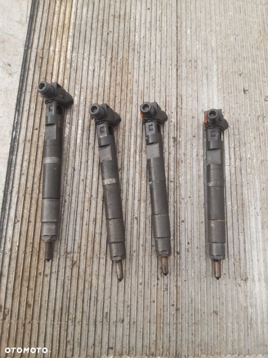 Wtryskiwacz Wtryskiwacze MB 906 06-11 63266031882 - 2