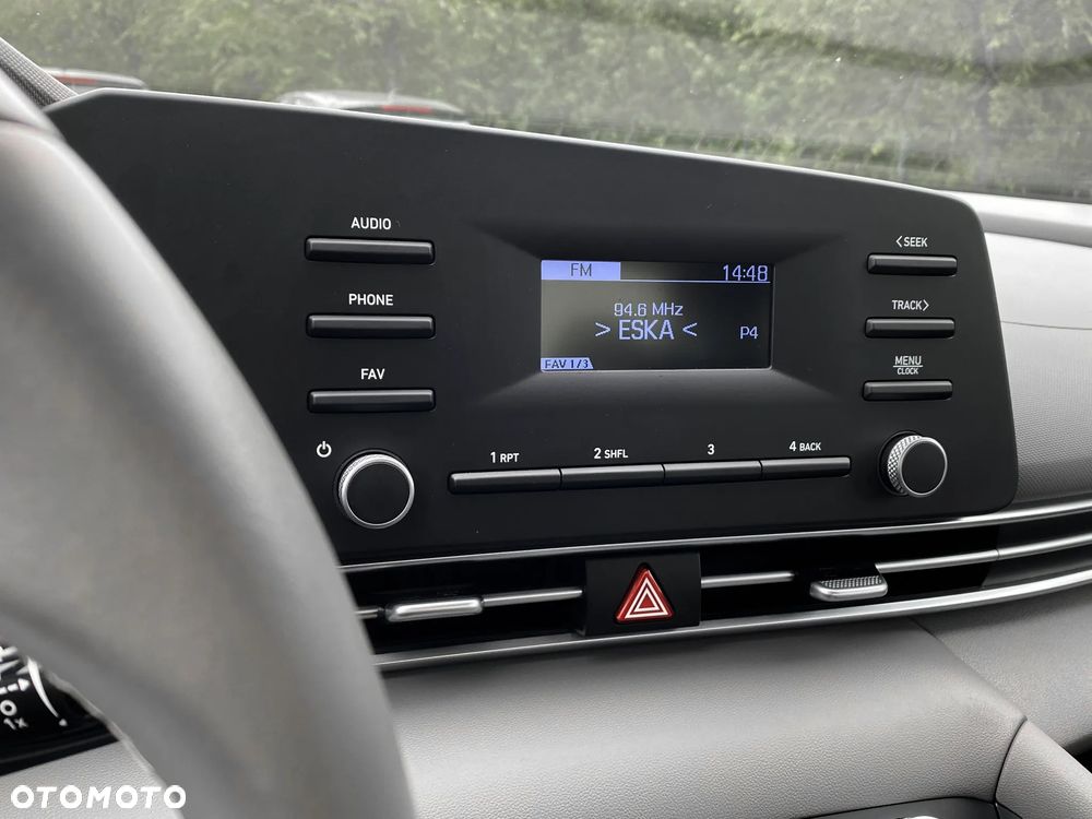 Hyundai Elantra 1.6 Modern - 21