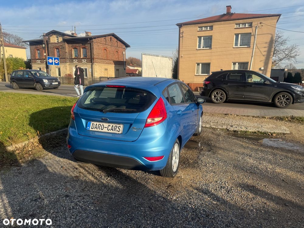 Ford Fiesta 1.25 Ghia - 10