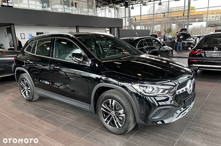 Mercedes-Benz GLA 200 Business Edition - 5
