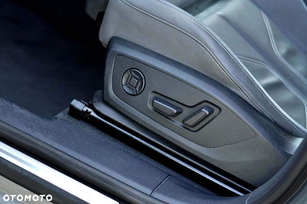 Audi Q3 35 TFSI S tronic - 33