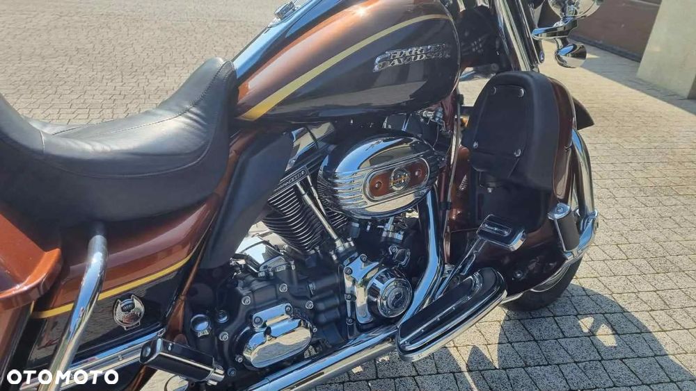 Harley-Davidson Touring Road King - 11