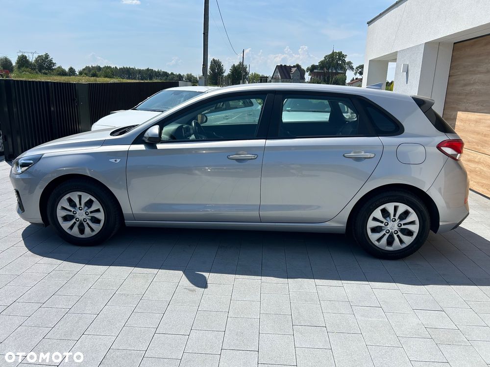 Hyundai i30 1.5 DPI Classic + - 6