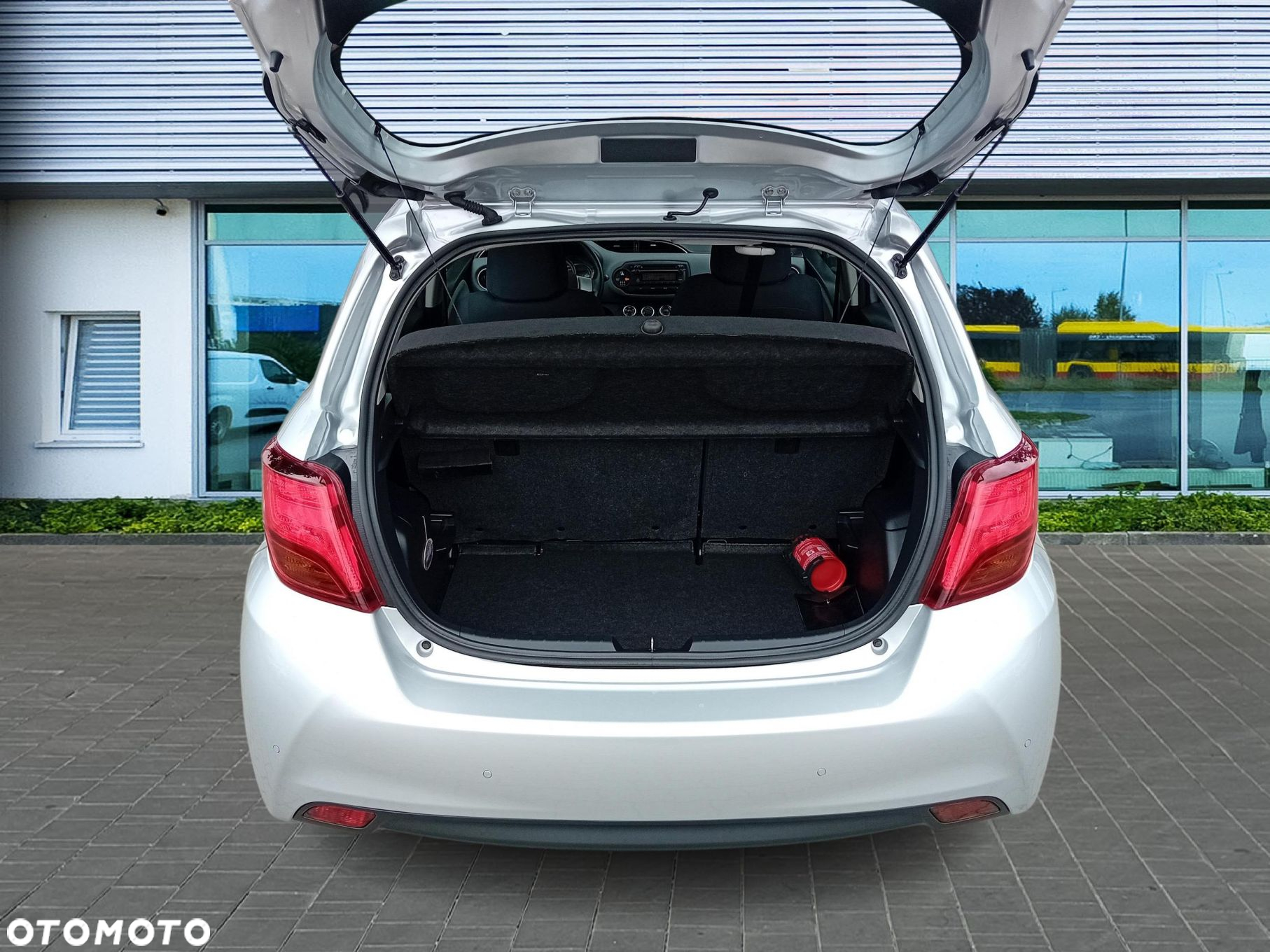 Toyota Yaris 1.0 Active EU6 - 16