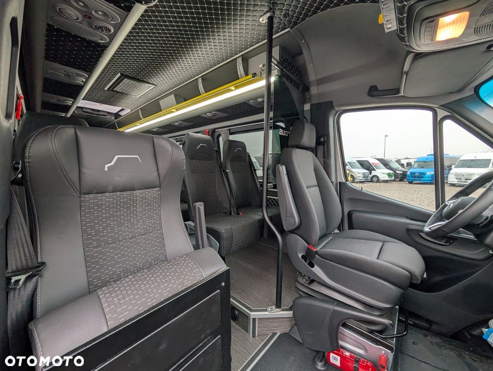 Mercedes-Benz Sprinter 519 - 14