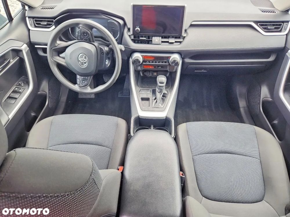 Toyota RAV4 - 6
