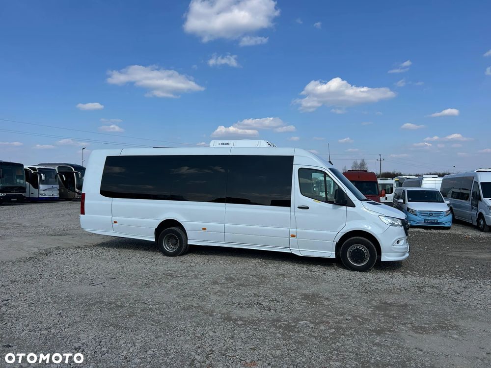 Mercedes-Benz Sprinter 517 - 9
