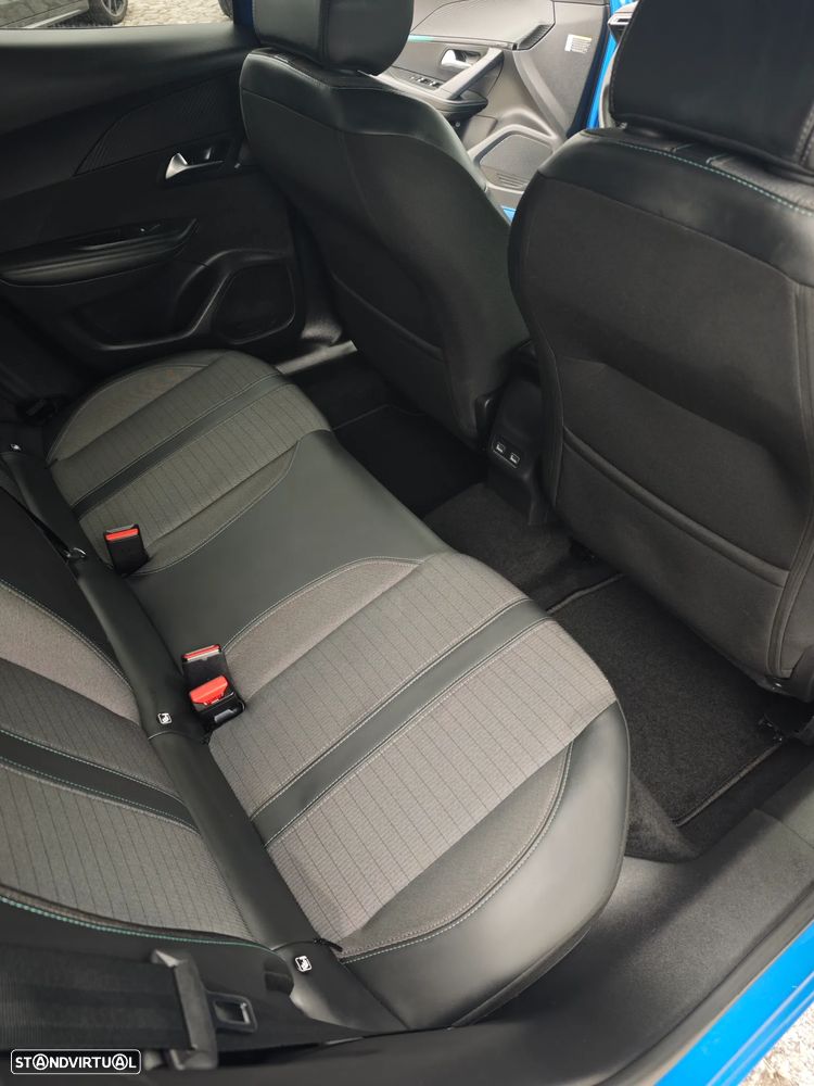 Peugeot 2008 1.2 PureTech Allure Pack EAT8 - 15