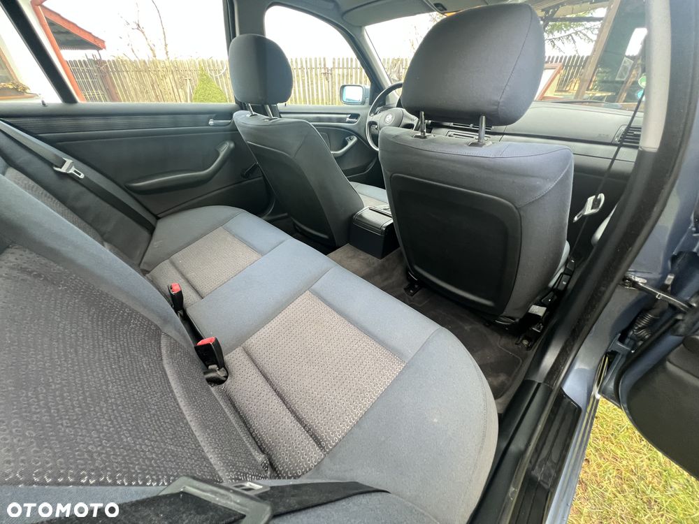 BMW Seria 3 318i Edition Exclusive - 10