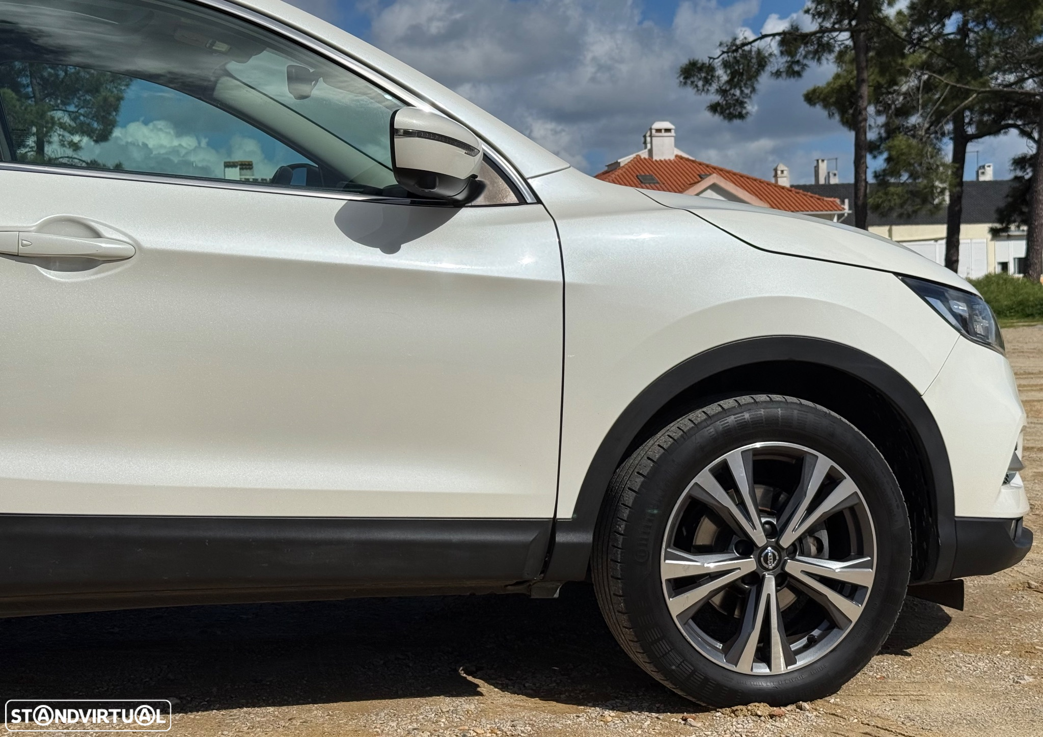 Nissan Qashqai 1.3 DIG-T N-Connecta J18 DCT - 2
