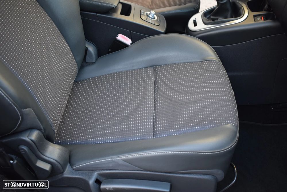 Renault Scénic 1.5 dCi Luxe - 21
