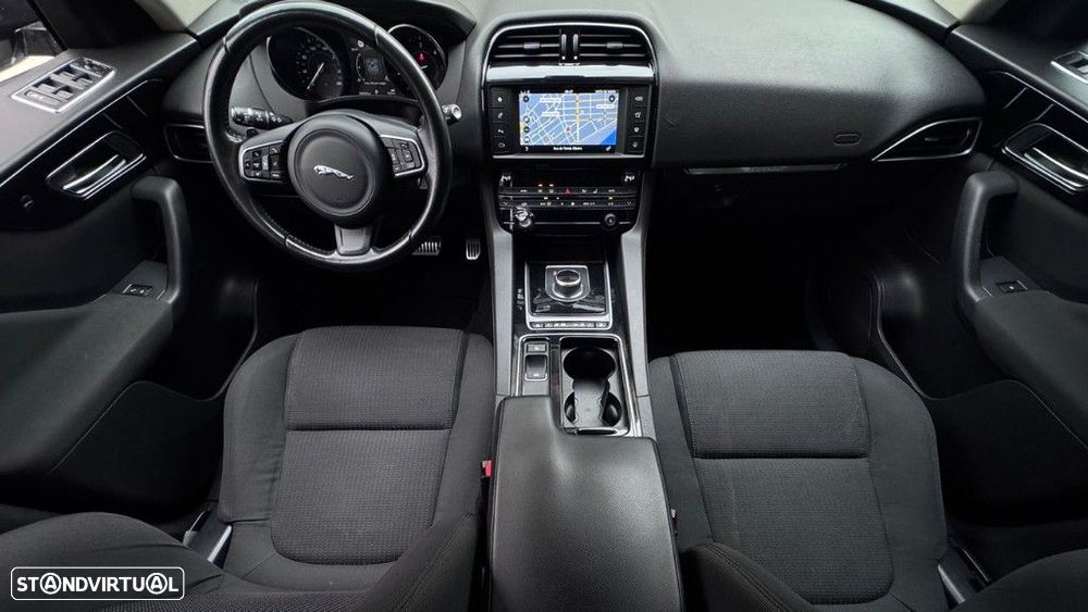 Jaguar F-Pace 2.0 i4D Pure Aut. - 13