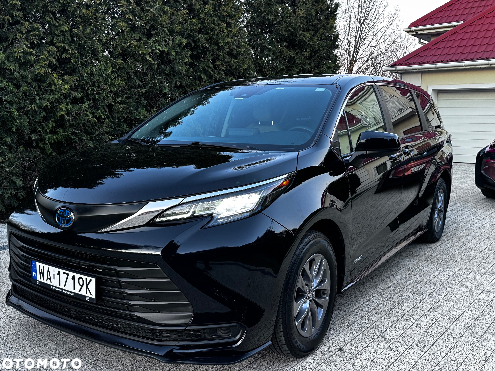 Toyota Sienna - 2