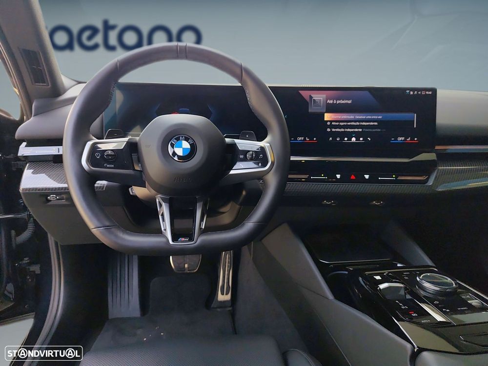 BMW 520 d Pack Desportivo M Pro — fotografia 13