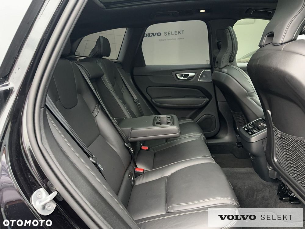Volvo XC 60 - 25