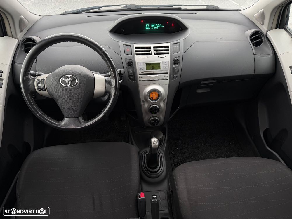Toyota Yaris 1.0 VVT-i Sol High Pack - 6