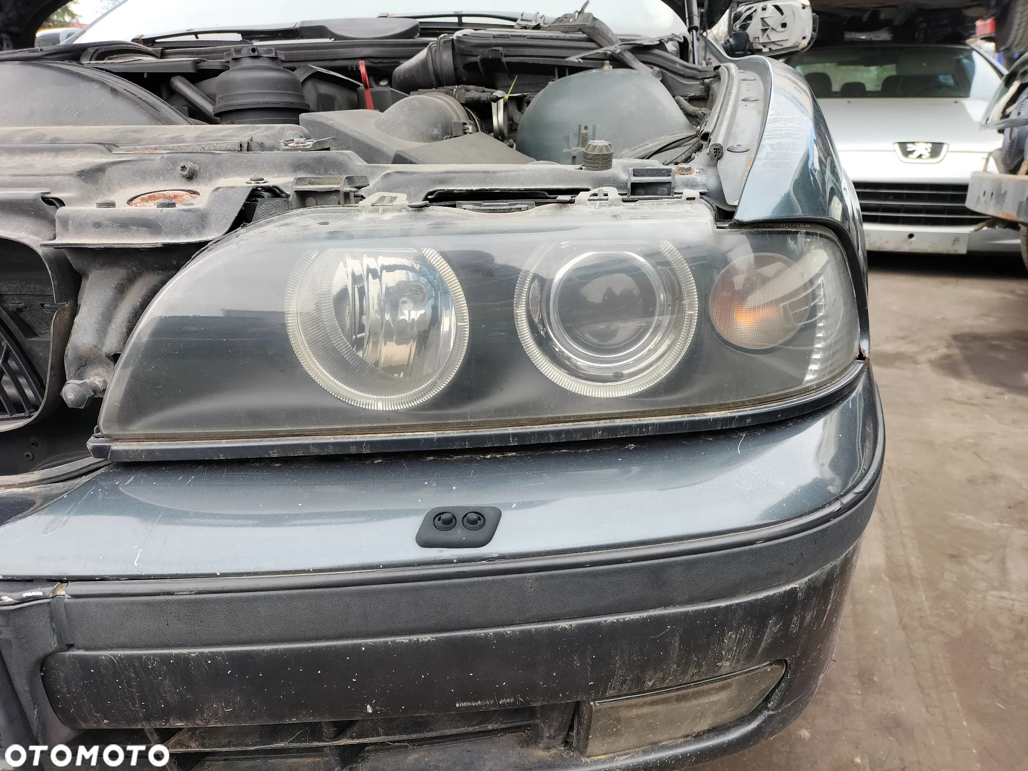 CAŁE AUTO NA CZĘŚCI RADIO LAMPY TYŁ FOTELE BMW E39 LIFT KOMBI KOD LAK. ANTHRAZIT METALIC 397/7 - 7