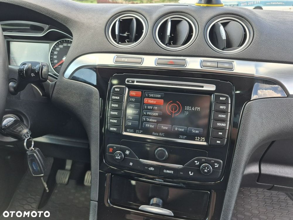 Ford S-Max - 16
