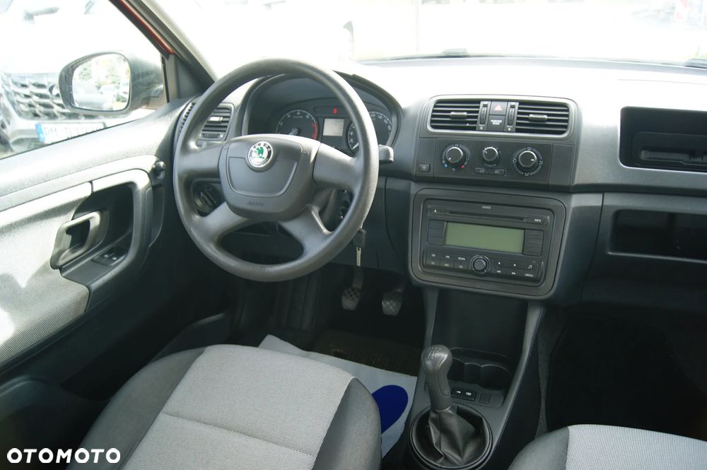 Skoda Fabia 1.2 HTP STYLE EDITION - 17