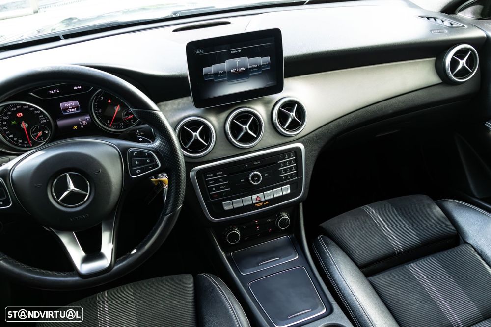 Mercedes-Benz CLA 200 - 25