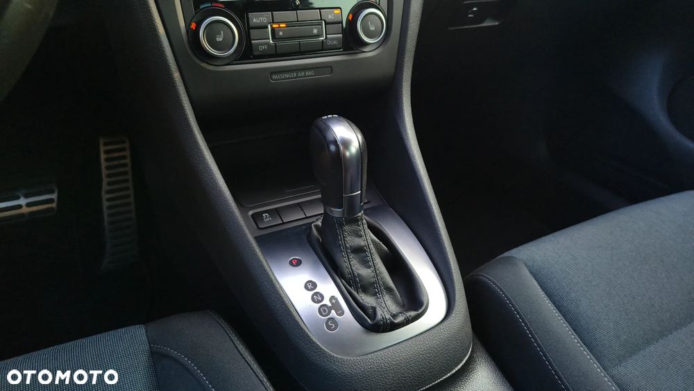 Volkswagen Golf - 16