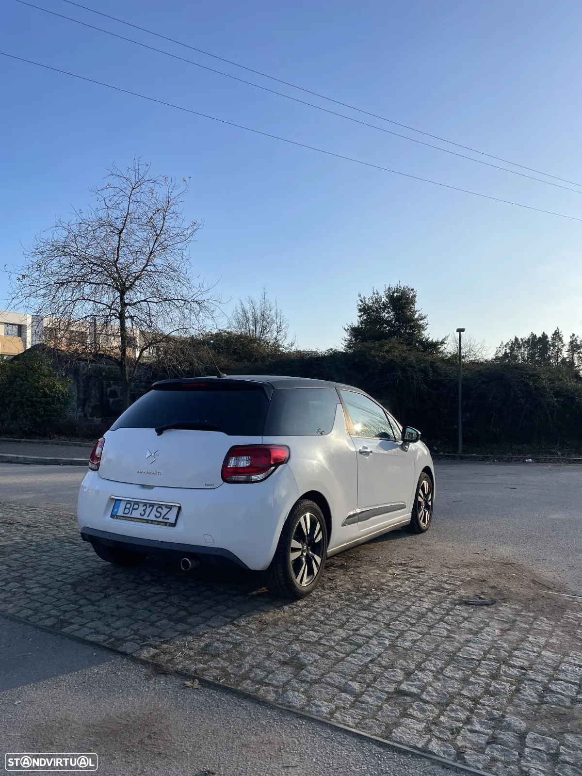 Citroën DS3 1.6 e-HDi So Chic - 3