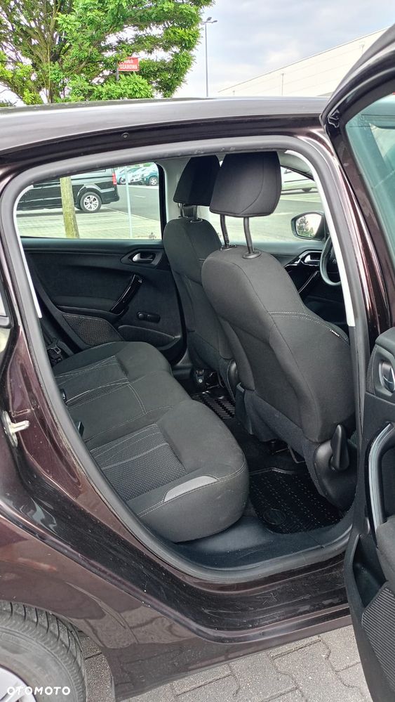 Peugeot 208 - 9