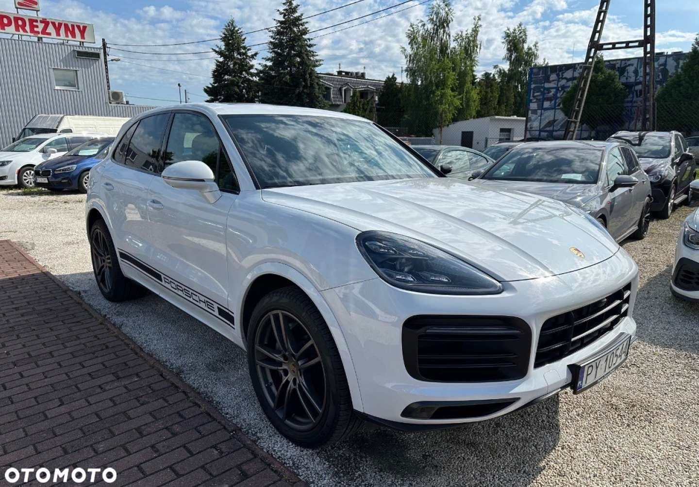 Porsche Cayenne - 3