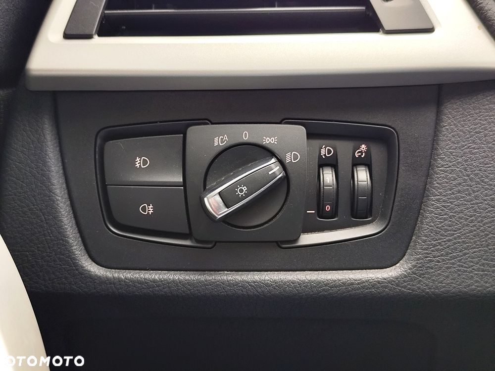 BMW 3GT 318d Business Edition - 19