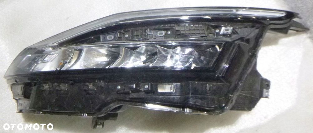 Nissan Qashqai Reflektor Lewy 100-8D02G - 2