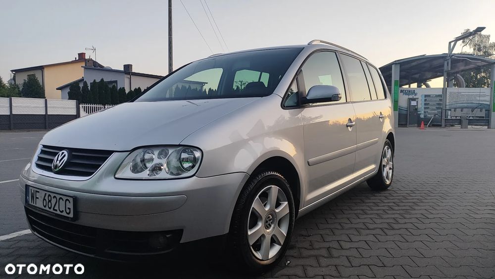 Volkswagen Touran - 4