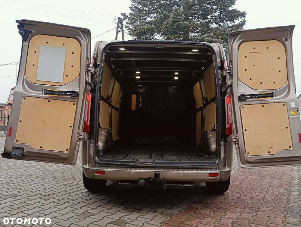 Ford Transit Custom - 12