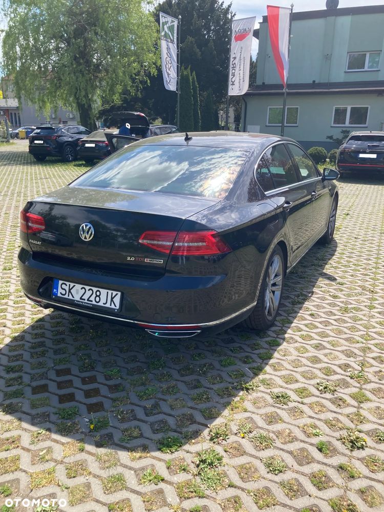 Volkswagen Passat - 4