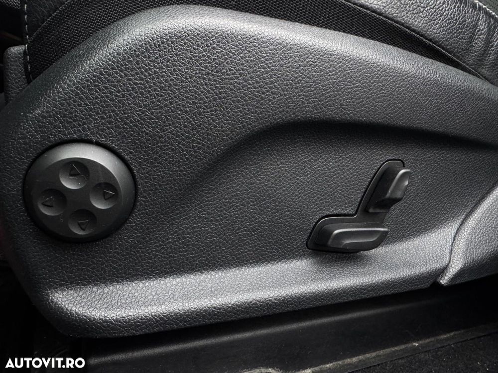 Mercedes-Benz GLC - 32