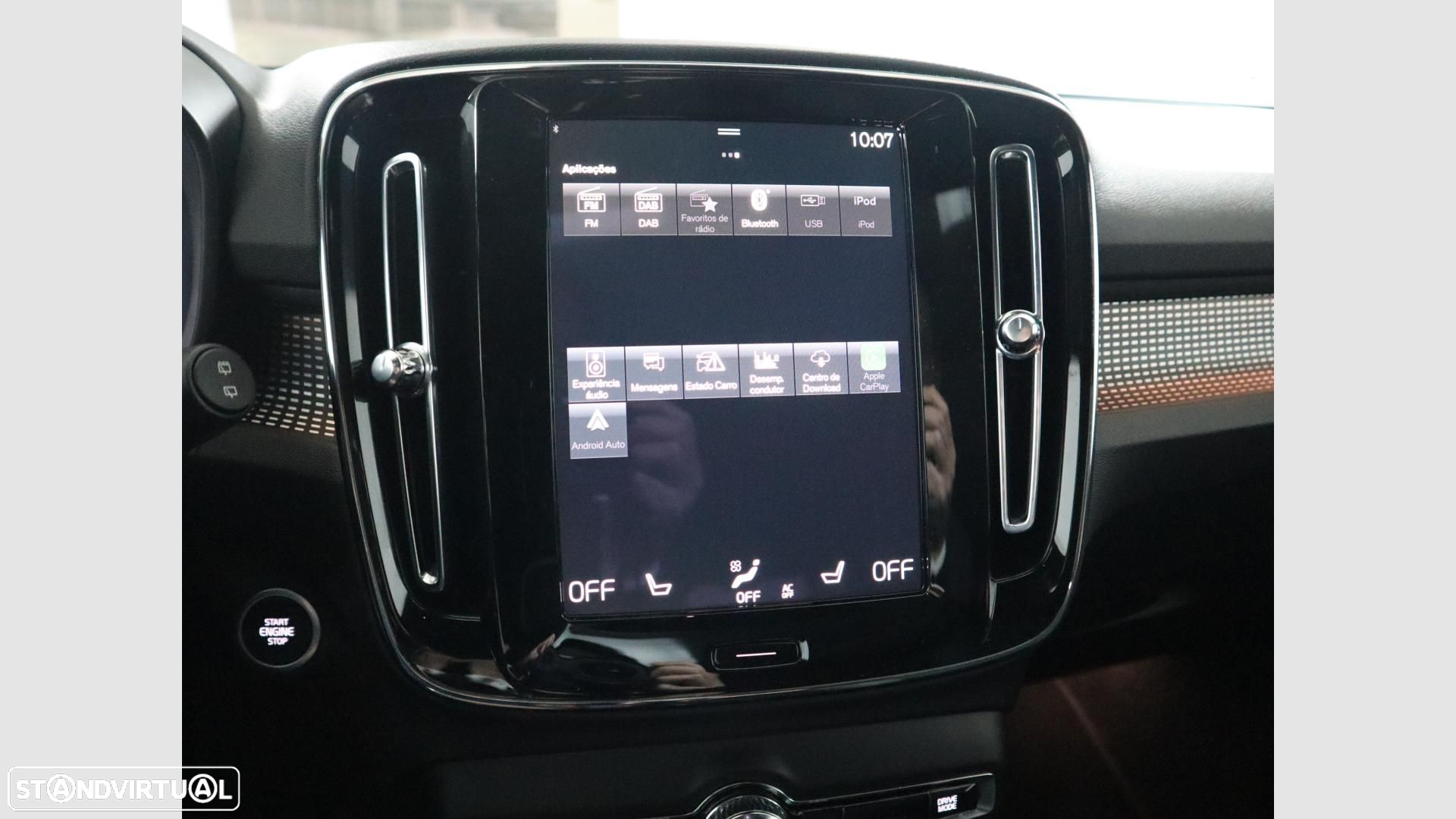 Volvo XC 40 1.5 T2 Plus Dark Auto - 24