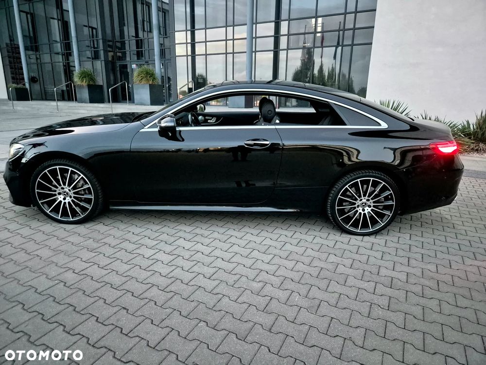 Mercedes-Benz Klasa E 400 Coupe 4-Matic 9G-TRONIC - 9