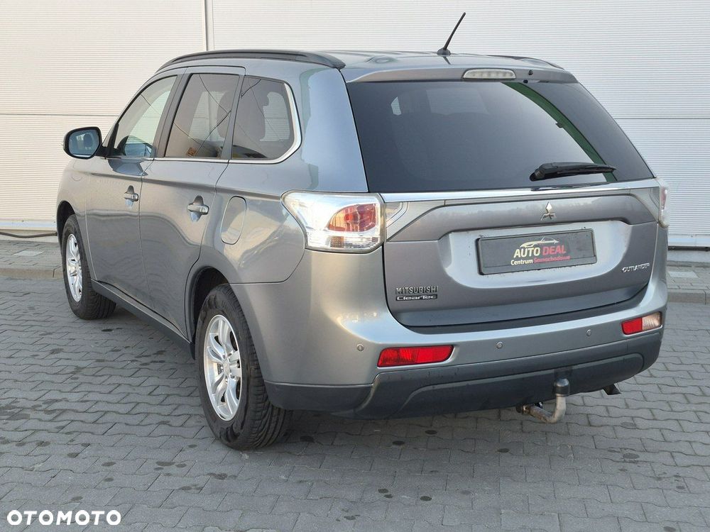 Mitsubishi Outlander - 18